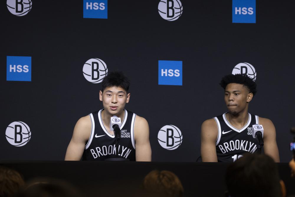 在这场紧张 在这场紧张