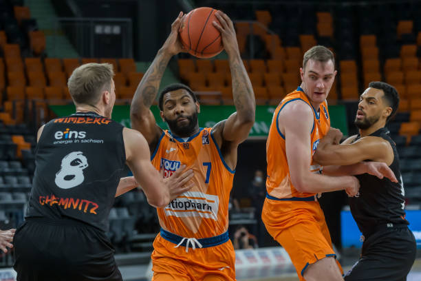 探讨巴萨在 探讨巴萨在