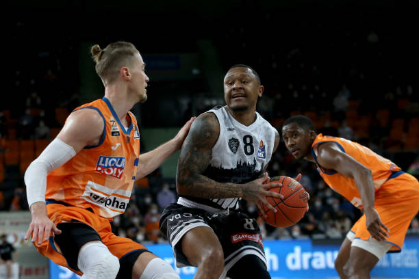 通过精妙的 通过精妙的